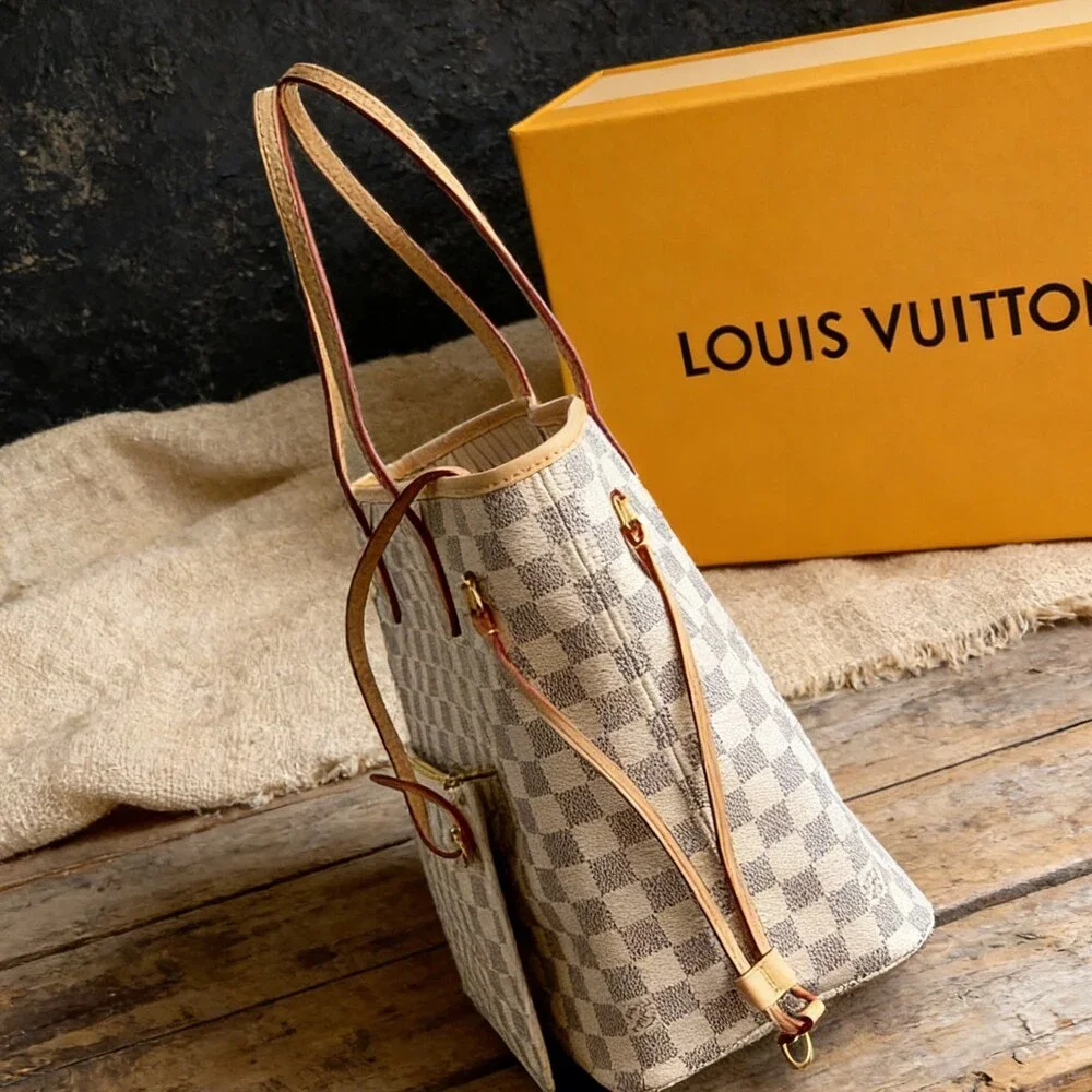Louis Vuitton Neverfull Beige Lining Bag